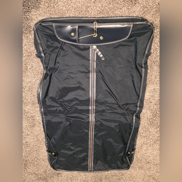 Vintage Verdi Garment Luggage-Over The Shoulder- Softshell. - Picture 5 of 12